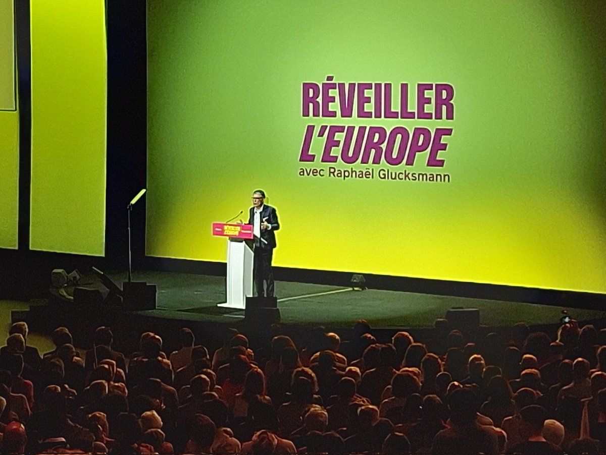 @Johanna_Rolland @faureolivier 'Il faut créer l'alternative dès le 9 juin, créer une Europe puissante qui se donne les moyens d'agir et maîtriser le marché. Il faut taxer les riches parce que ce qu'ils ne paient pas ce sont tous les autres qui le payent' @faureolivier #ReveillerLEurope