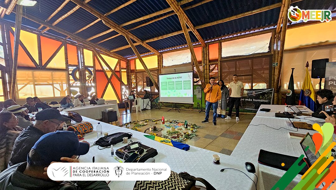 lameejr's tweet photo. 🚜 ¡Desde Duitama, Boyacá! Participamos en la 4ta Mesa Ampliada de Agricultura Campesina Familiar Étnica y Comunitaria. Con el respaldo del gobierno nacional, abordaremos desafíos y propondremos soluciones para fortalecer las políticas públicas agrícolas de Colombia. https://t.co/dLPTZySoTJ