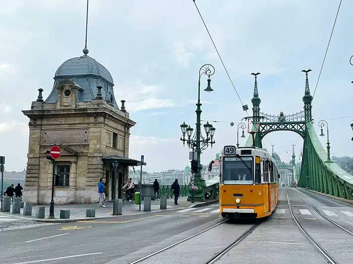 ✈️Top 13 sitios que ver en #BUDAPEST

😍 La perla del Danubio no tendrá más secretos para ti tras visitar los rincones más emblemáticos y representativos de su historia, cultura y carácter.

➜ Guía #gratis de Budapest: bit.ly/BPest