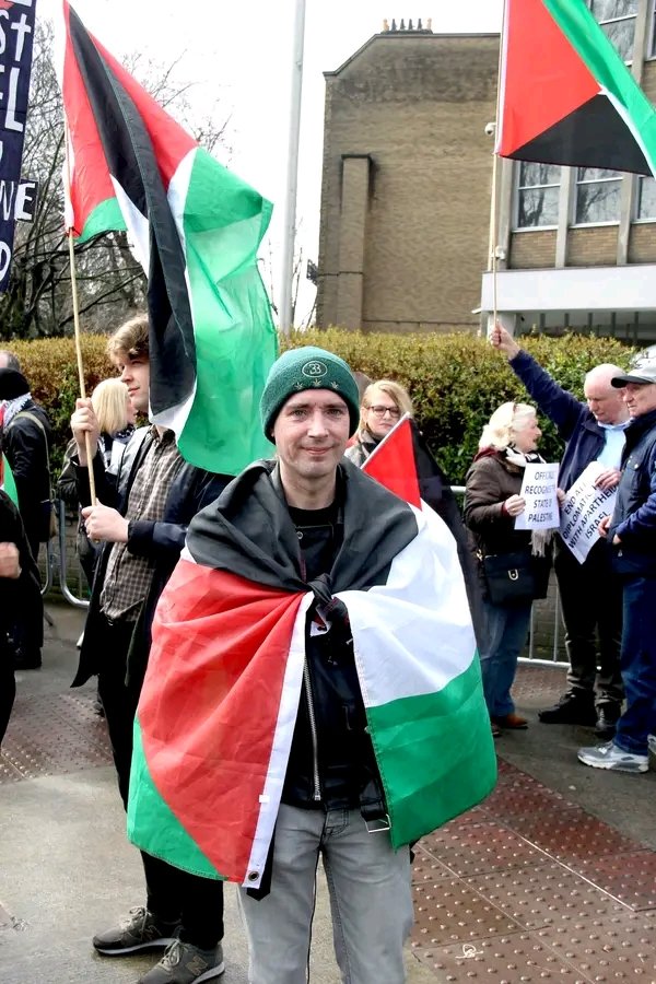 Aksi Bela Palestina di Depan Kedutaan Israel di Dublin 

#FreePalestine
#EndTheGenocideNOW

📍Ireland
