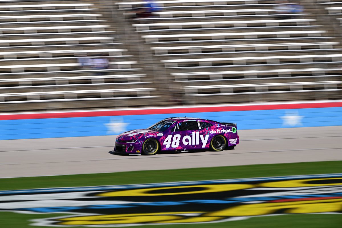 That does it for practice today at @TXMotorSpeedway. The #Ally48 team ended up p.4 on the speed chart in Group A.