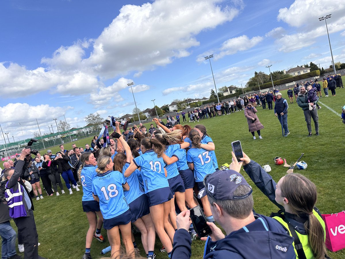 Congratulations to the @CamogieDublin on a fantastic win In the National Camogie League - Division 1B final. Fantastic game and nothing in it right to the end. @gaabsj Grace O’Shea getting the winning goal…🏆 @OfficialCamogie @wexfordcamogie