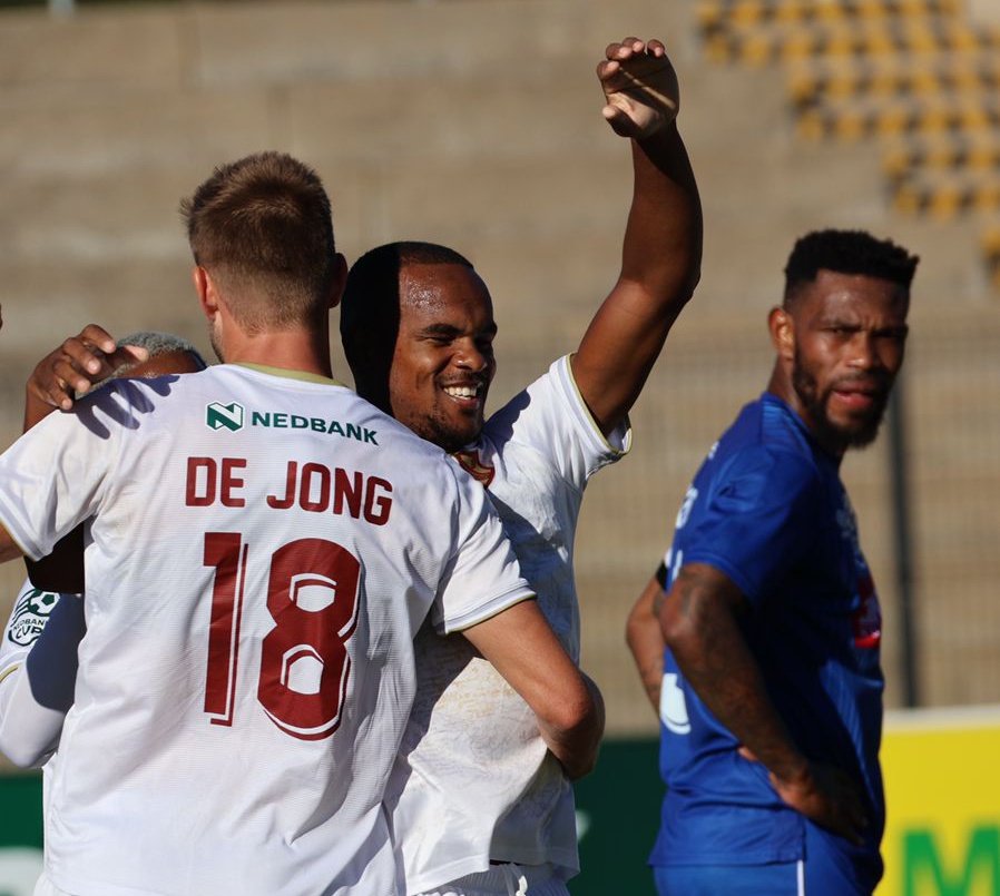 FT Stellenbosch 4-0 SuperSport Oura (7') ⚽ Titus (46') ⚽ De Jong (52')⚽ Rayners (61') ⚽ *Stellies are through the the semi-finals of the #NedbankCup #FARPost #NedbankCup2024