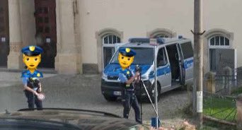 pk_soe's tweet photo. ‼️📸👮🏻♀️👮🏻♂️🚔☝️ Vorsicht mobiler #Blitzer / Laser und der #S172 in #Heidenau, #Hauptstraße wird vor dem Pestalozzi Gymnasium in Heidenau geblitzt gerade eben aufgebaut 50 km/h! https://t.co/LTv9a3YXdG