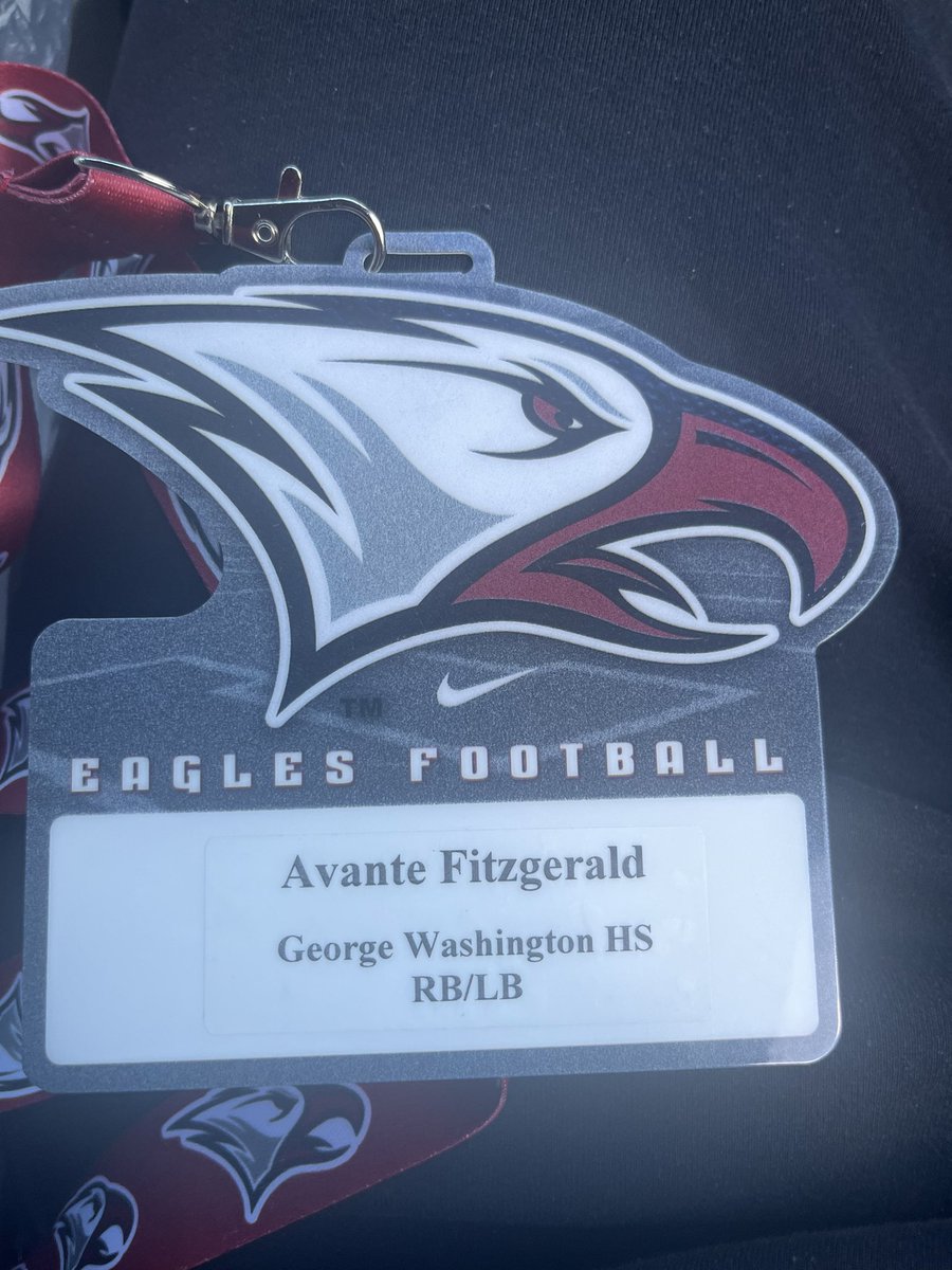 Avante42's tweet photo. Had a wonderful time @NCCU_Football love the environment and atmosphere would love to be back in the nest @CoachClayNCCU @BTownBulls7v7 @C_Perdue4 @CoachChambersGW @GWEagleFootball https://t.co/aO0sUfQtFn