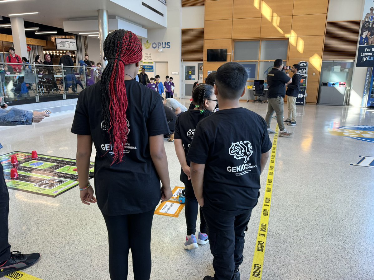 UnitedWayWECK's tweet photo. Weโre so excited to cheer on Ignite Academy students today as they compete in their first robotics & coding competition #GenioTech ๐ค https://t.co/Sslkqa5PBB