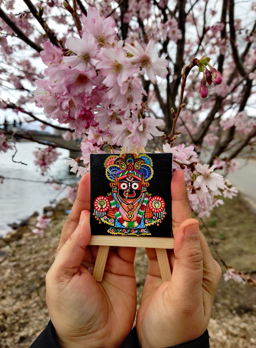 portraitbypriya's tweet photo. When Spring brings happiness..
#myart
Mahaprabhu is everywhere.. Cause he is Lord of the Universe 🙏🏻⭕️❗️⭕️

Jay Jagannath🌸
#artoncanvas
#jayjagannath
#priyankasahani https://t.co/fzCFiyAxYV