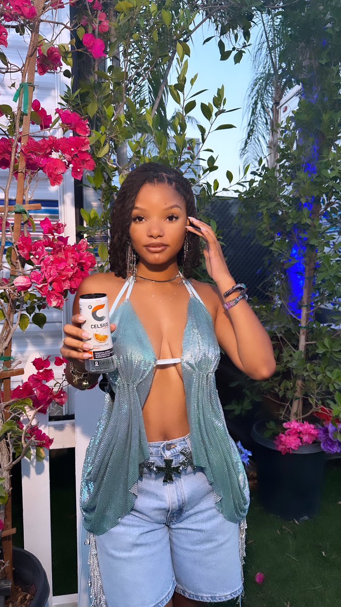 HalleBailey's tweet image. 💘💘💘