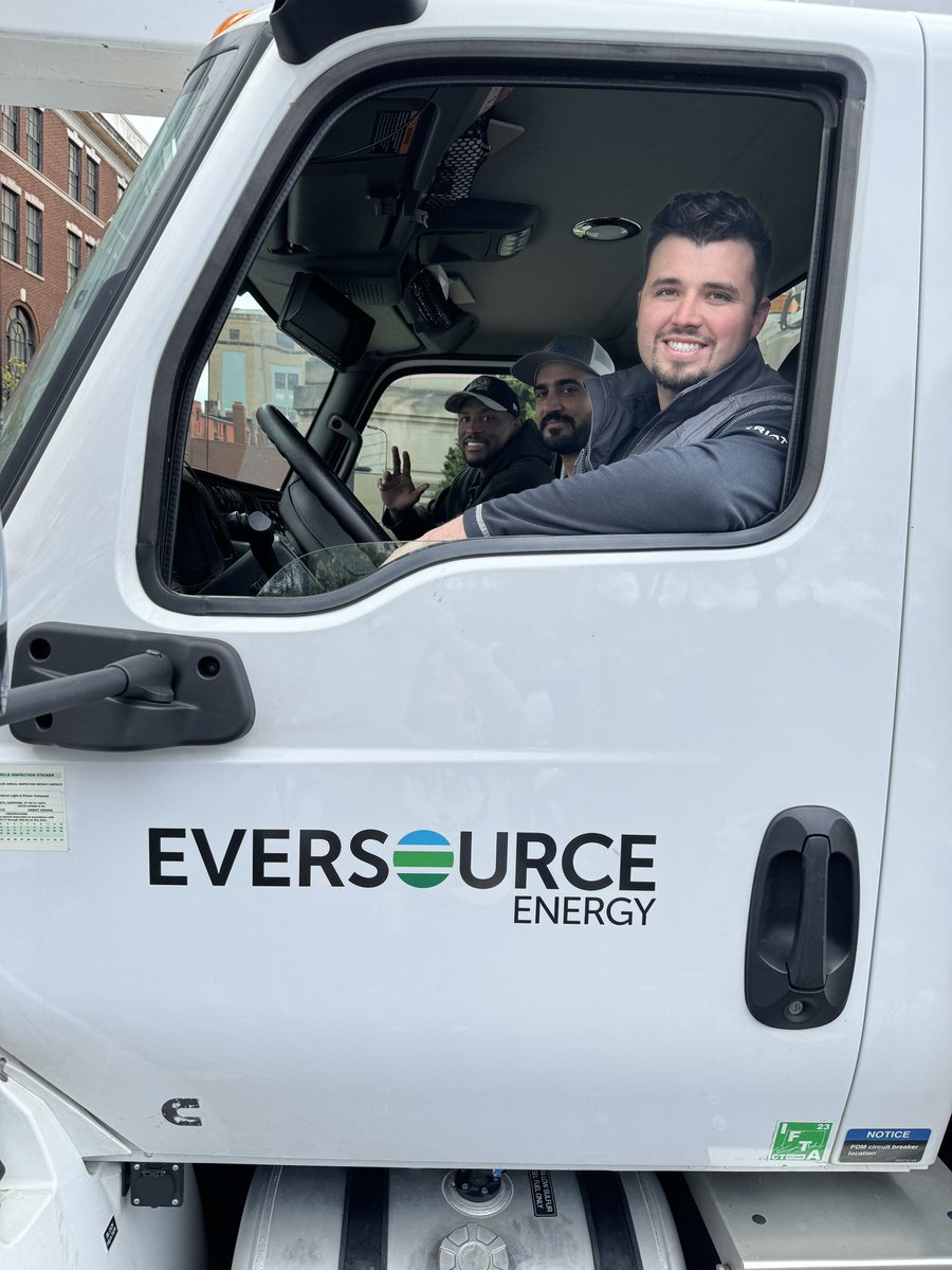 EversourceCT tweet picture