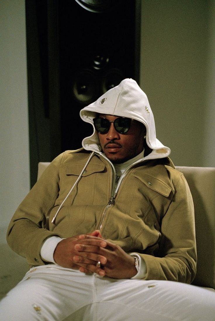 rapworldbr's tweet photo. Drake também direcionou alguns versos para o Future em nova Diss vazada:

“Eu nunca poderia ser o maior fã de ninguém, seu primeiro número um teve que ser entregue em suas mãos, vocês não conseguem ser contratados fora da América para nada, eu sou o hit-maker em que todos vocês dependem."