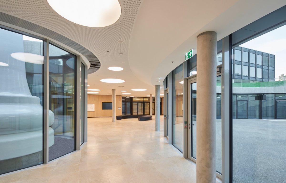 aasarchitecture's tweet image. Stuttgart’s   new Citizen and Media Center by Henning Larsen Architects
#architecture   #mediacenter @henninglarsenarchitects  tinyurl.com/3d294jur