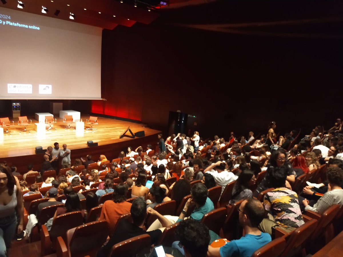 pancartera's tweet photo. Menos de 1/3 del aforo libre para la jornada final del exitoso #ELQUEER organizado por @MaryReadLibre @continta_mt y el @museoreinasofia.
Cómo se agradece esta ubicación! https://t.co/AOI2rtRFeR