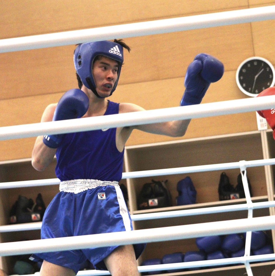utboxing tweet picture