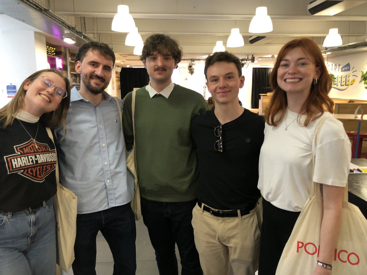 How brilliant to bump into the @CourierOnline team at @SPAJournalism national conference today. Best of luck at the awards tonight. It was such fun delivering a workshop at the uni last year. Hope others ask us to do the same … @PA #SPANC24