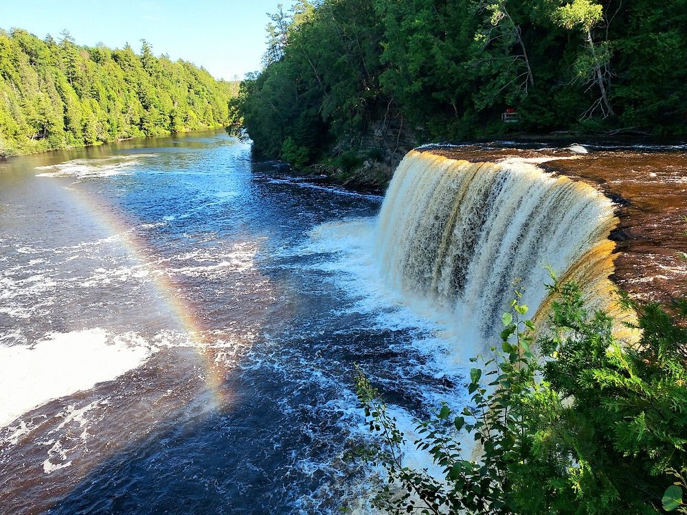Tahquamenon Falls State Park Paradise Michigan you will find many activities such as birding, fishing, hiking, sight-seeing, camping, snowshoeing, cross-country skiing, and snowmobiling