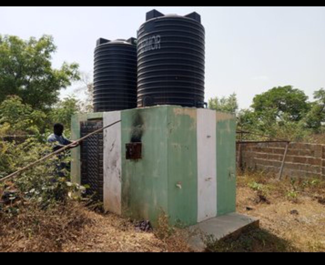 This is a Water Project funded by the Federal Government. Compare this with the project funded by Peter Obi. Peter Obi has done a great job for Nigerians. Anyone criticizing him should show us his own projects. This is a challenge: WE ARE WAITING‼️