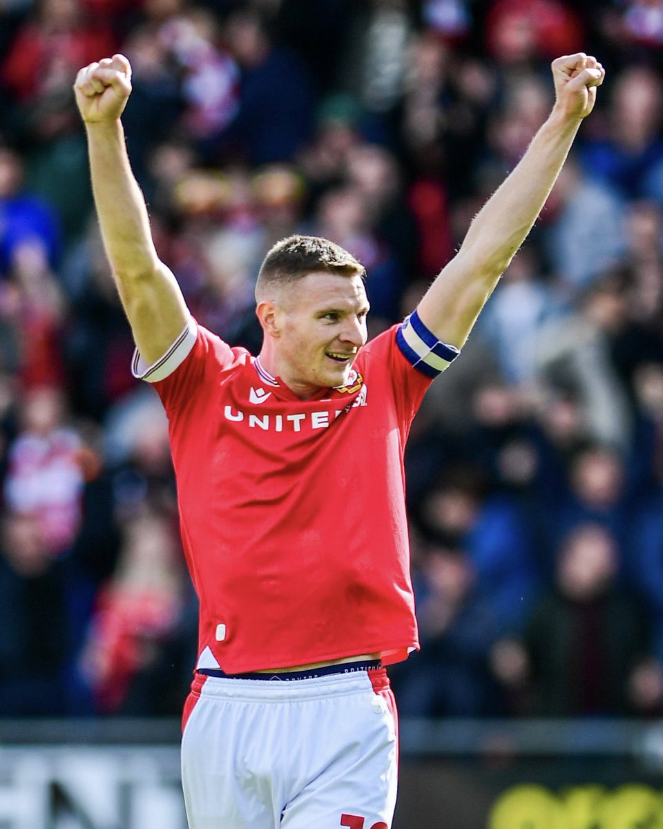 Current mood 😀 How’s everyone feeling after that first-half? 🔴⚪️ #WxmAFC