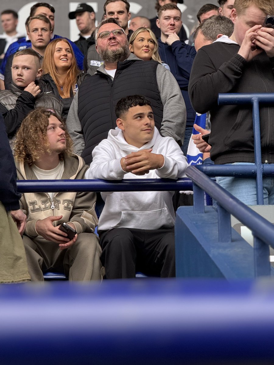 Ali Richards 🛵 tweet media