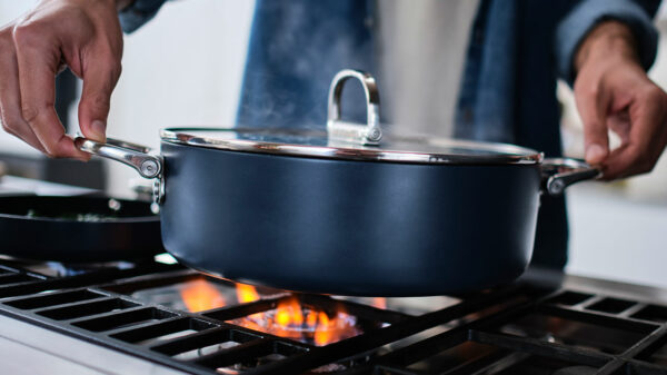 ICYMI: Joseph Joseph launches their 1st cookware collection aptly named Space, which uses a SwingLock kinetic handle to save up to 50% more space than traditional pots and pans.