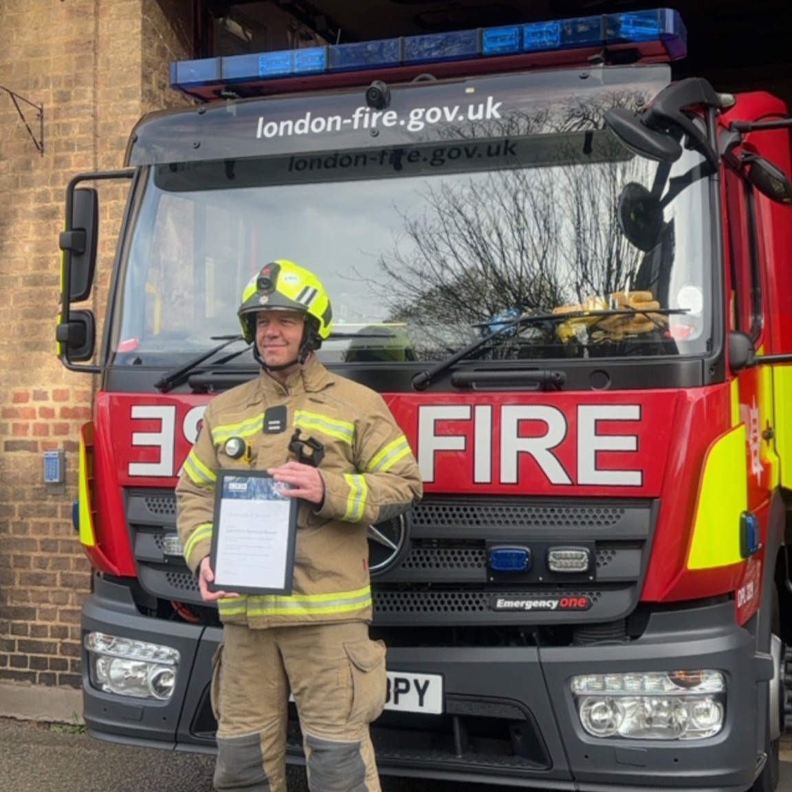 This week, crews from @lfbwandsworth said goodbye to Sub Officer Ray Bennett. After 28 years of service with LFB, he is moving on from #Battersea Red Watch and #USAR. Thank you for being part of LFB, Ray!