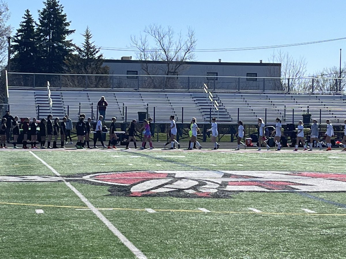 ⚽️Varsity Final⚽️

Sequoits secure the 3-2 Victory over the Badger Badgers!

#OnYouSequoits