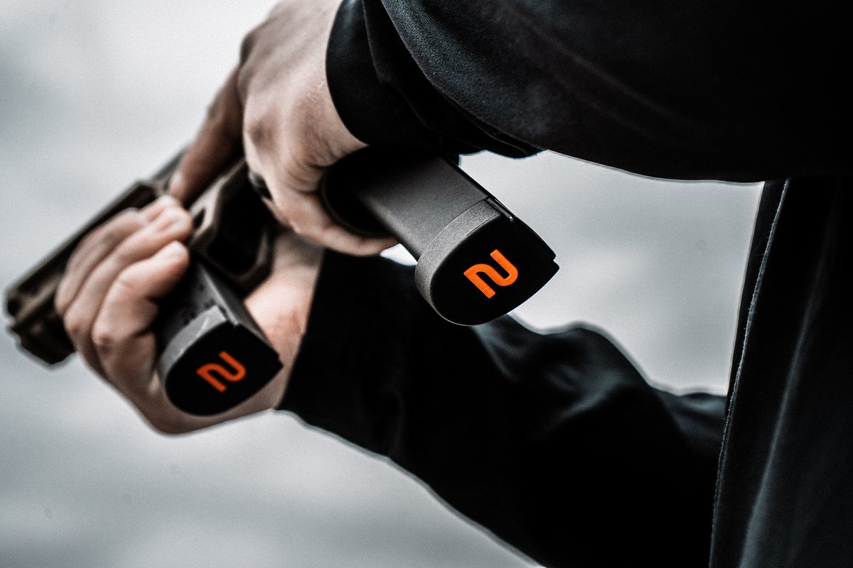 Amend2 Magazines tweet media