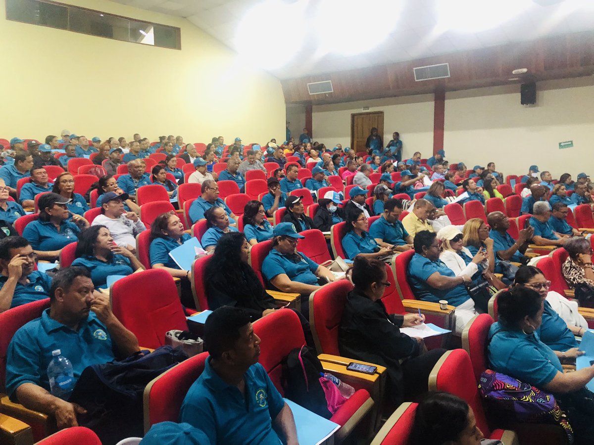 ASOPROF30's tweet photo. Junta Directiva Nacional, Prov. De Veraguas. Asociación de Profesores de la República de Panamá. Asoprof. https://t.co/uv34u5yHcy