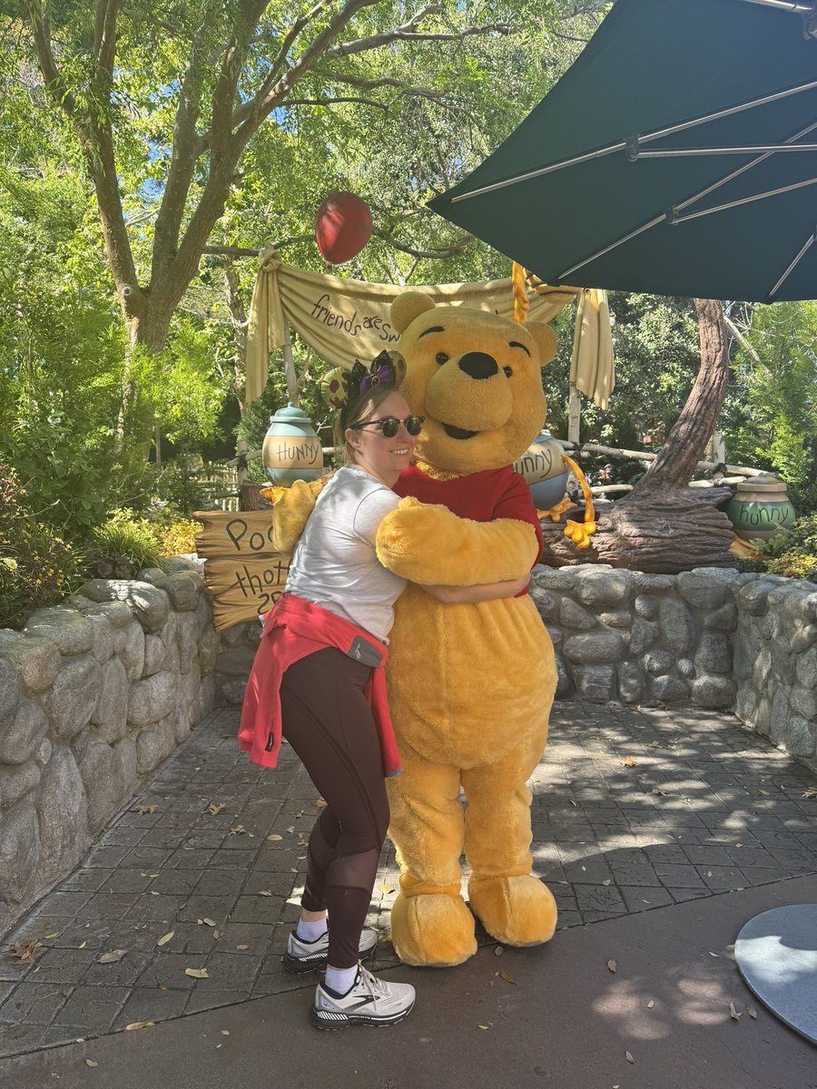 authorgnewman's tweet photo. There’s only one way to take a writing break (…and yes, it does involve a hug from Winnie The Pooh). 

Finally taking advantage of this whole living in California thing 💕#WritingCommunity https://t.co/Vt8EzWSu65