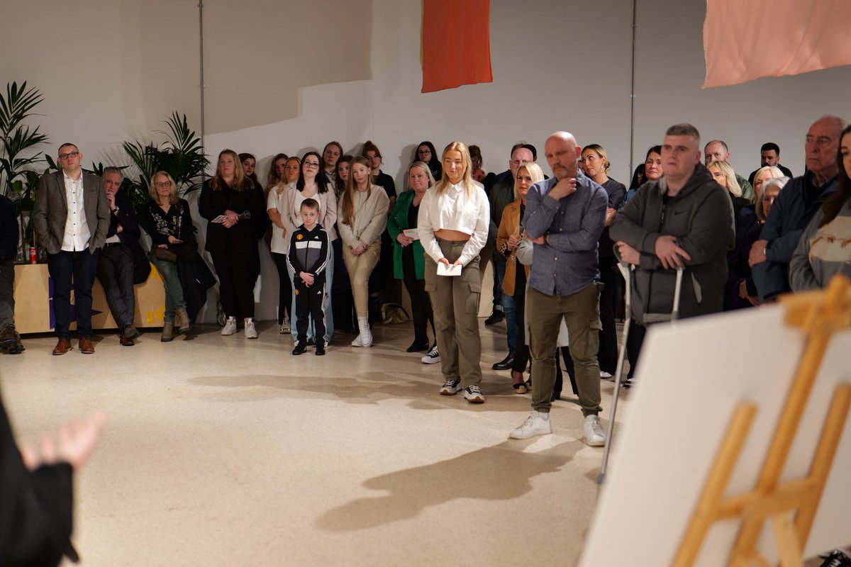 MDABelfast's tweet photo. Last night we gathered as a community to launch 'The Market: A People's Tapestry'

We're so proud of all those who took part, shared their stories &amp; helped us break the stigma &amp; silence around trauma &amp; substance use. Truly powerful stuff!

View in Royal Avenue until end of April https://t.co/UcWquzTb4v