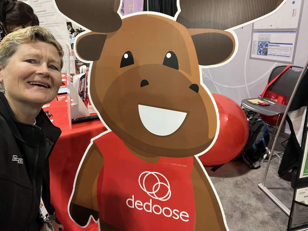 Very excited to meet Bruce the @Dedoose Moose @AERA_EdResearch #aera24 big fan. #nerdalert