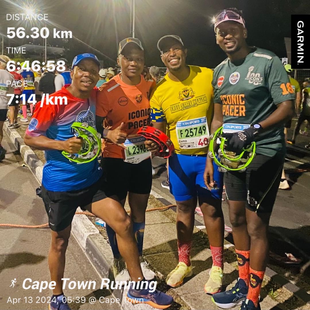 zamalekhula's tweet photo. Awesome Time We Had At @2OceansMarathon With @theiconsjourney Pacers… Mare hee Medal Wa 2024 Ke Welele 🙄🙄 #ZamaLeBus #twooceans #2oceans #FetchYourBody2024 #beatyesterday #IPaintedMyRun #running #RunningWithSoleAC #RunningWithTumiSole #TrapnLos https://t.co/KafUlazBR3