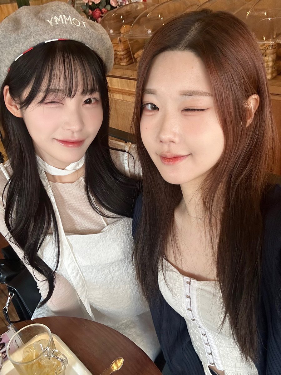 [#형서 #채원]

”운명즈 적당히 좋아해😡.“
그거 어떻게 하는 건데😭

#CLASSy #클라씨
#HYUNGSEO #CHAEWON