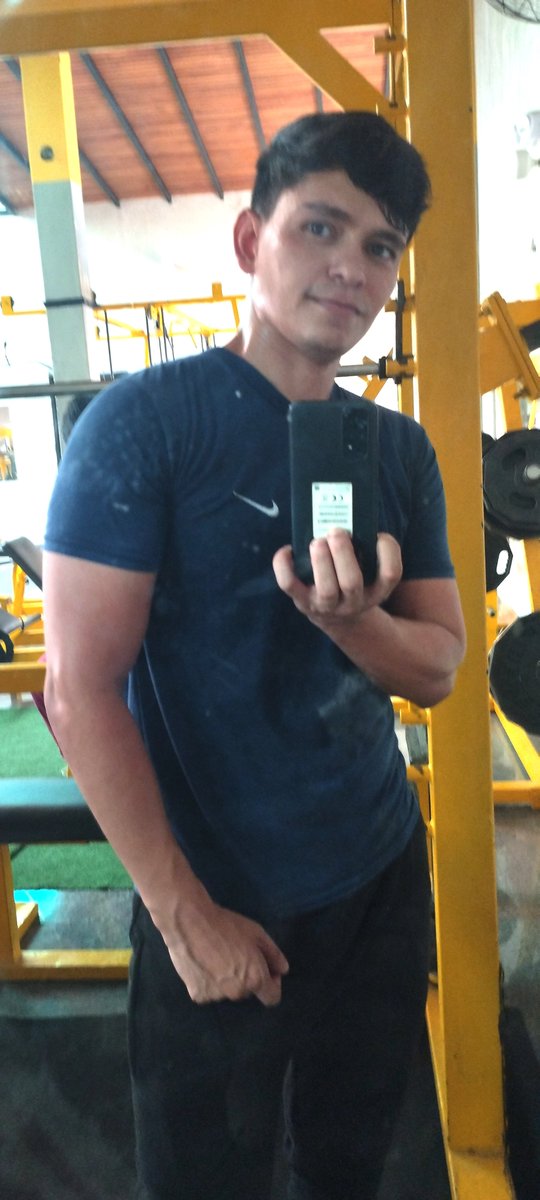 gochopsv's tweet photo. Hoy fui al gym con suspensores y fue muy cómodo 🥰😌💪🏻 https://t.co/BrY31QvkHD