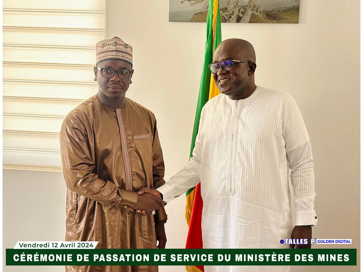 cnsclmines's tweet photo. le Ministre des mines et de la géologie sortant , Dr Oumar SARR a passé le témoin au nouveau Ministre, Monsieur Birame Soulèye DIOP. La passation de service s’est déroulée ce vendredi 12 Avril 2024 à la sphère ministérielle Ousmane Tanor Dieng à Diamniadio.
#CNSCL #mine #senegal https://t.co/bztQWX2tns
