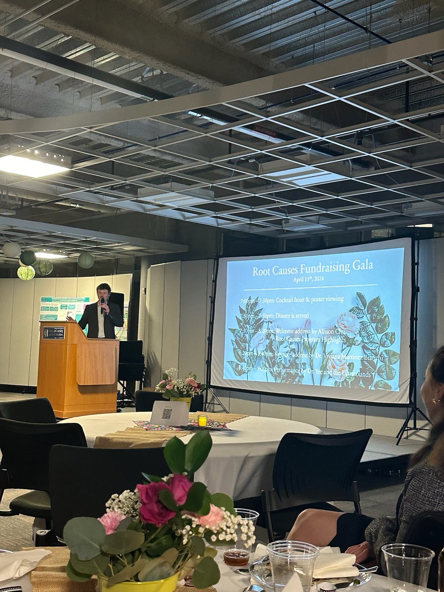 eowolo_med's tweet photo. I was blown away at the 2nd Annual Root Causes Gala this past Thursday. So much impactful, sustainable, and student-led work is being done in the Durham community to address various social drivers of care like housing and food insecurity @DukeMedSchool https://t.co/Cb4uyF38Jn