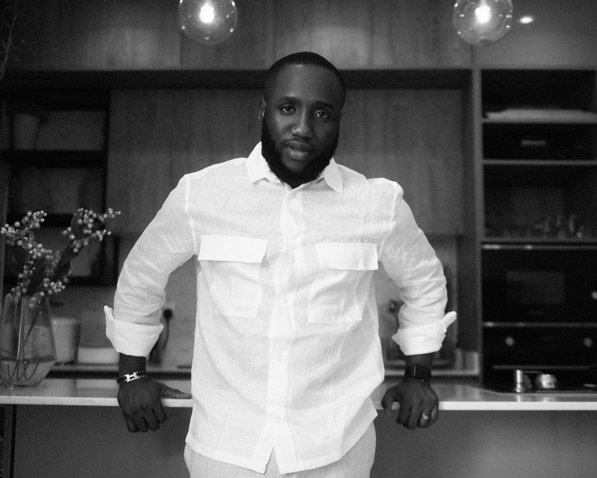 blackandfly's tweet photo. Photographed Rukky Gbenedio and his beautiful family. ♥️ 
Still taking bookings!

#Blackandfly https://t.co/WIEeE7jVEg
