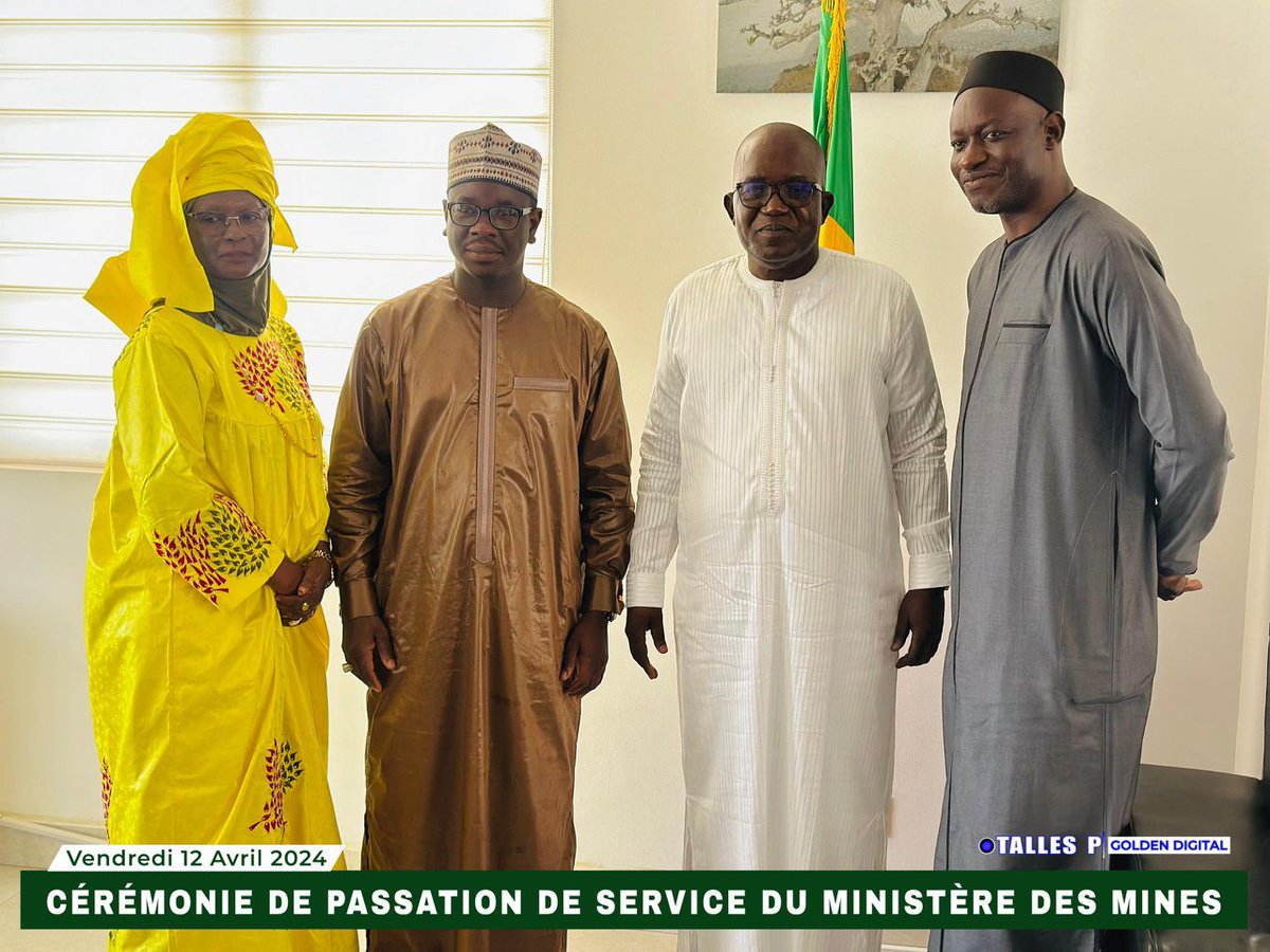 cnsclmines's tweet photo. le Ministre des mines et de la géologie sortant , Dr Oumar SARR a passé le témoin au nouveau Ministre, Monsieur Birame Soulèye DIOP. La passation de service s’est déroulée ce vendredi 12 Avril 2024 à la sphère ministérielle Ousmane Tanor Dieng à Diamniadio.
#CNSCL #mine #senegal https://t.co/bztQWX2tns
