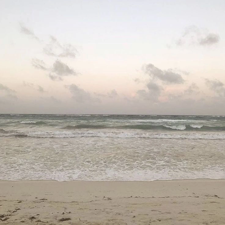 Who do you want to go to this romantic seaside with?