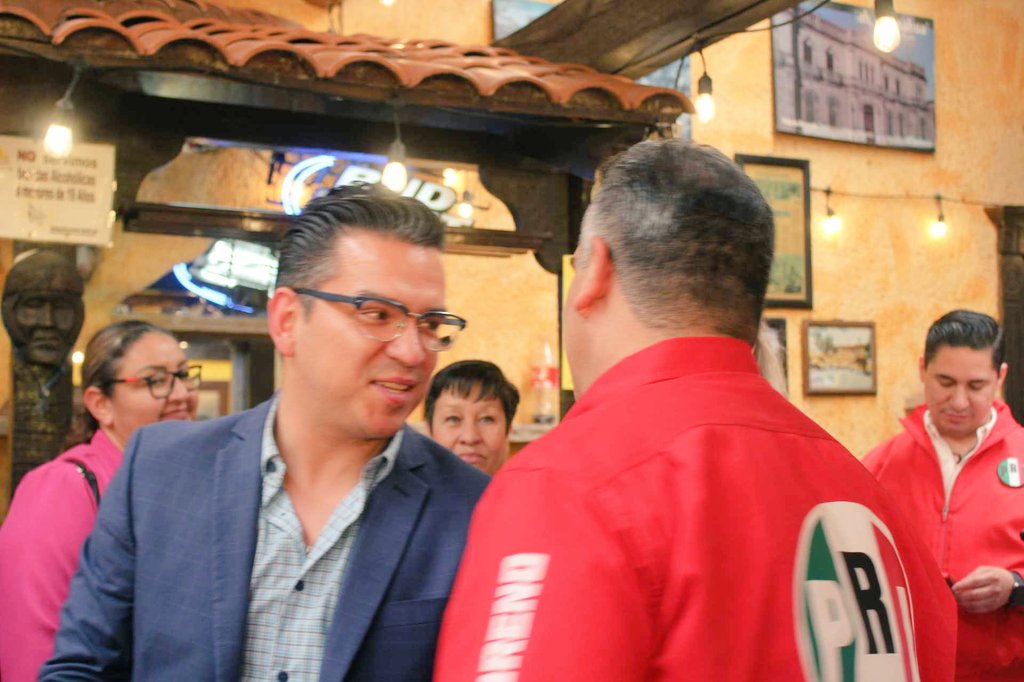Gracias Presidente <a href="/alitomorenoc/">Alejandro Moreno</a> por el diálogo y la inclusión a la Diversidad Sexual. 🏳️‍🌈💙❤️💛🏳️‍🌈