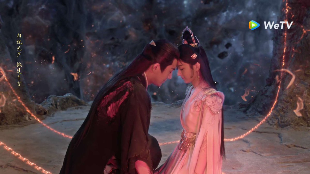 femeec's tweet photo. This was a awesome drama, i dont know how to pinpoint it, but there was some kind of charm they I just enjoy each episodes #TheLegendOfShenLi #LinGenXin #ZhaoLiYing #ep37
That forehead scene reminds me a lot of #PrincessAgent 🥺🥹 it feels like this is their alter sequel https://t.co/ZugtaUeYl8