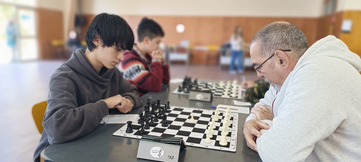 En #IDEMAR  se está realizando el Torneo Nacional IRT de #Ajedrez, el cual ha reunido a participantes de todo Chile, desde #Iquique hasta #Chiloé.

¡Deseamos éxito a todos los competidores y esperamos disfruten de una jornada llena de estrategia y camaradería! #AjedrezNacional