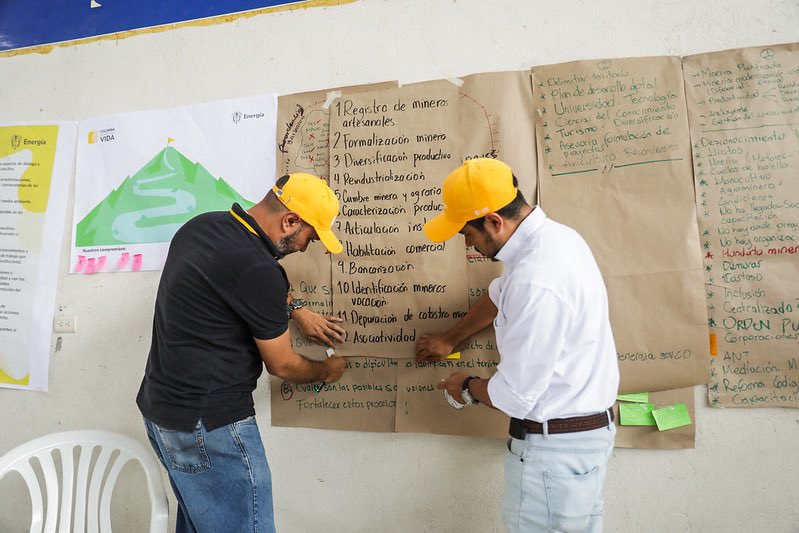 MinEnergiaCo's tweet image. ¡Seguimos gobernando con la gente! 

Llevamos a cabo la segunda jornada de la #CumbreMinera en la cordillera y pie de monte nariñense, escuchando las necesidades de la población y construyendo juntos el camino por una #MineríaParaLaVida.

Del encuentro participaron,