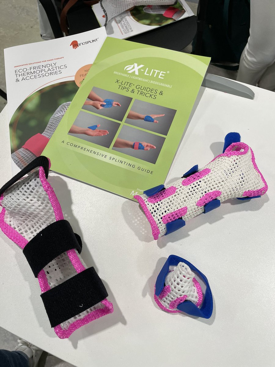 Chantelle_B21's tweet photo. Ex-lite splinting course today! Loving the pink edging π #handsplinting @manosplint @CathMcCoy #xlite https://t.co/q73DN7MaZc