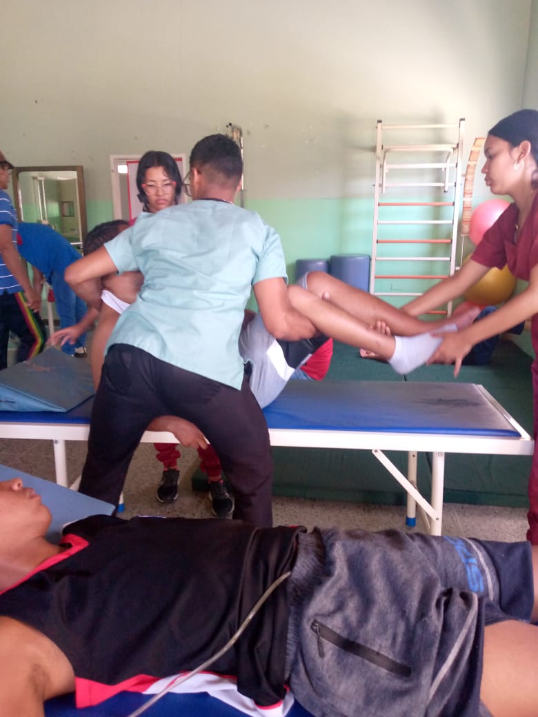 Trabajo en conjunto por el bienestar social💪 la fuerza, el impetu, la convicción 💪 #FuerzaCuba #FidelPorSiempre #CubaPorLaVida <a href="/Cubacooperabol2/">Brigada Médica 🇨🇺 Bolívar🇻🇪</a> <a href="/DonaisD22621/">Donais Debrosse</a> <a href="/yunia1903/">@yunia1903</a> <a href="/Adela87793657/">@Adela</a> <a href="/BellNaylin/">Naylin Ferrer Bell</a> <a href="/yilianpg96/">Yilian Perez</a> <a href="/ASICLinoMaradei/">ASIC Lino Maradei</a> <a href="/KireniaMoreno1/">@KireniaMoreno</a>