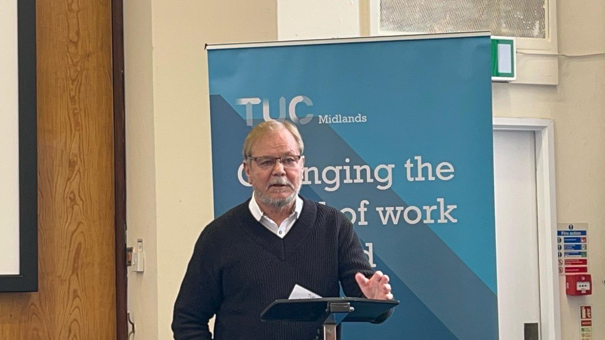 philipsoper18's tweet photo. Speaking at the TUC conference https://t.co/77bwdyS357