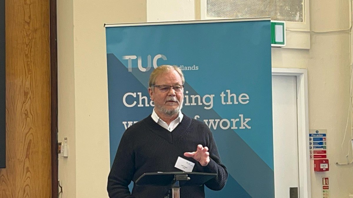 philipsoper18's tweet photo. Speaking at the TUC conference https://t.co/77bwdyS357