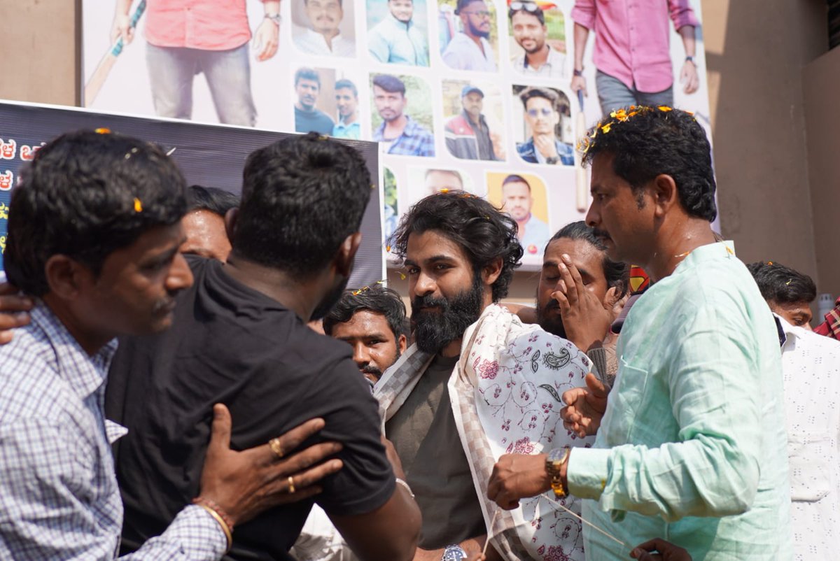 Nithinjames58's tweet photo. #FamilyBlockbusterYuva
#BlockbusterYuva
#Yuva https://t.co/uRjpqBrIZT