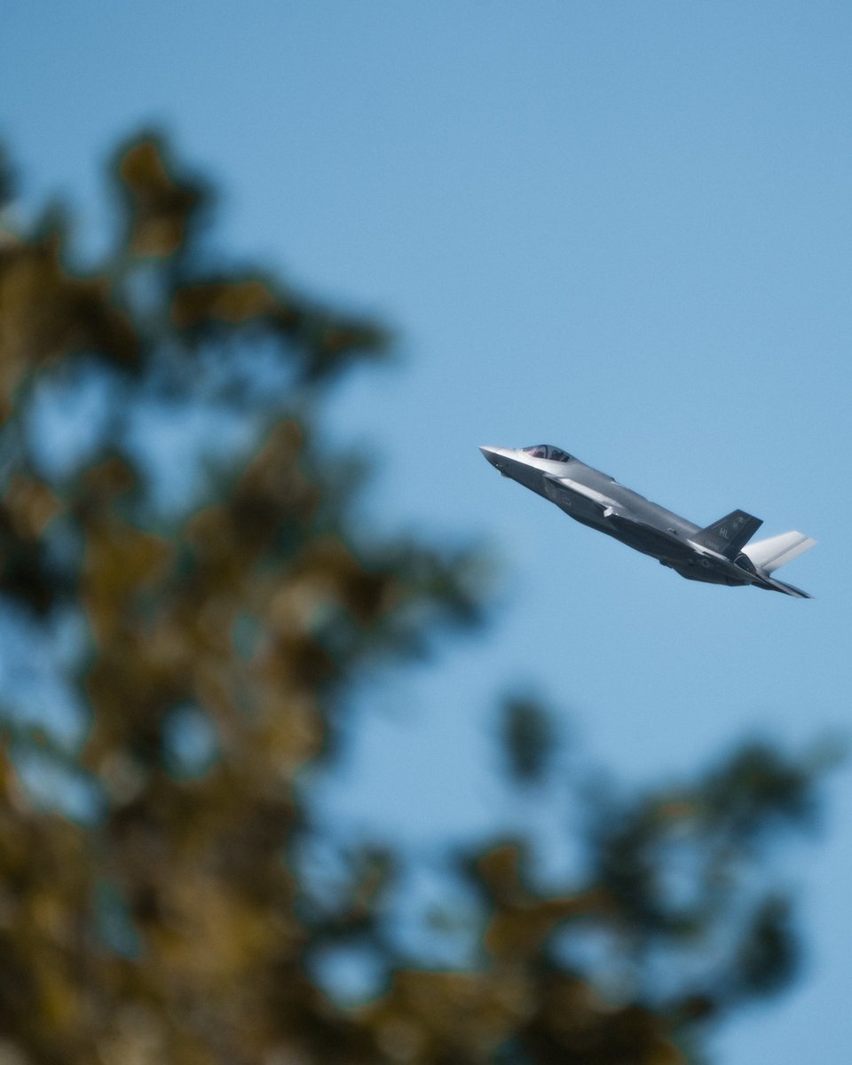 engledigital's tweet photo. #f35 | #sonyphotography https://t.co/ywLr9N2Non