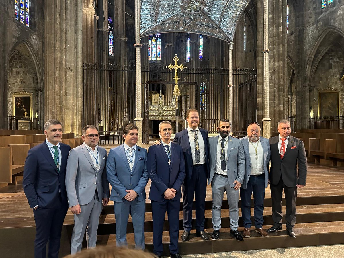 ACTOS | Está mañana se ha celebrado en la Catedral de Gerona,  el 40° Aniversario de la Hdad.de Ntra. Sra. del Rocío de Pineda de Mar. La misa ha estado oficiada por el párroco, Mn. Enric Tubert y cantada por el grupo <a href="/Senderos/">Carmen Dominguez</a> de Almonte.