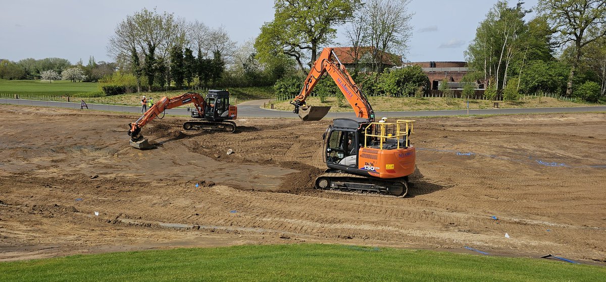 The Dimpled Egg tweet media